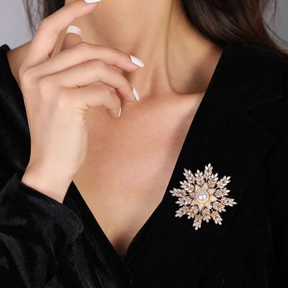 گل‌ سینه نقره