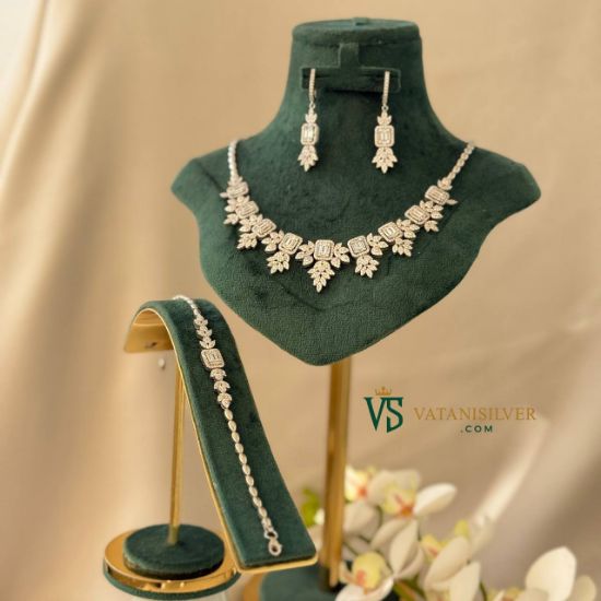 تصویر  سرویس نقره زنانه کد SRE103